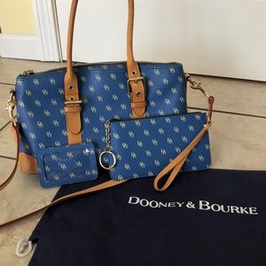Dooney & Bourke Satchel & Accessories!